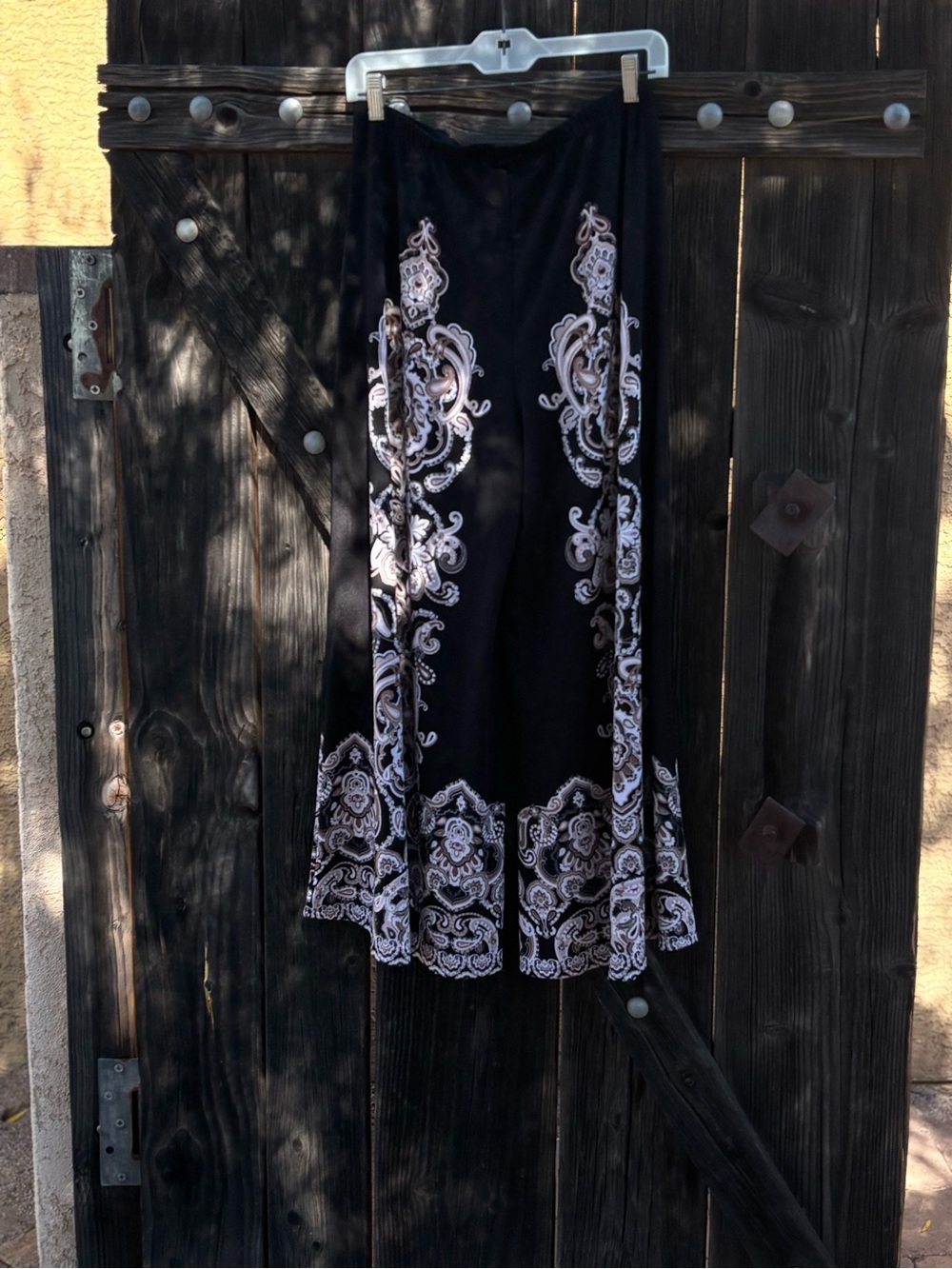 Vince Camuto Black Maxi Dress with White Baroque Print